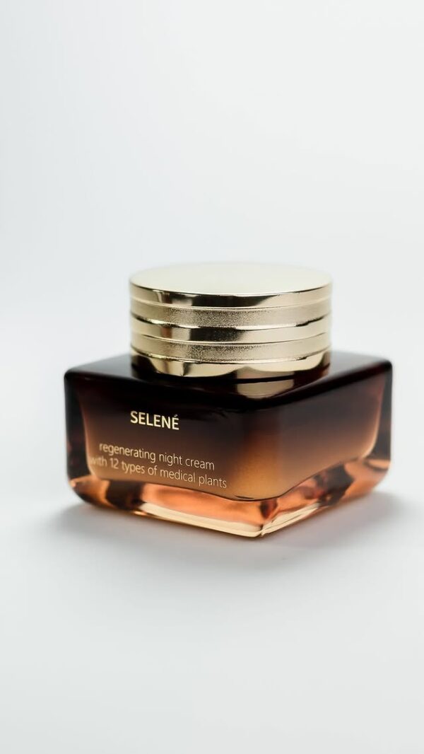 Luna& Co Cosmetiques Des Seychelles Selena regenerating night cream with 12 types of medical plants 30 gr