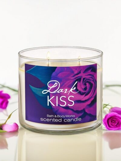 Bath & Body Works Scented Candle Dark Kiss  411g